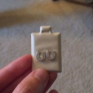 Horse shoe stud earring